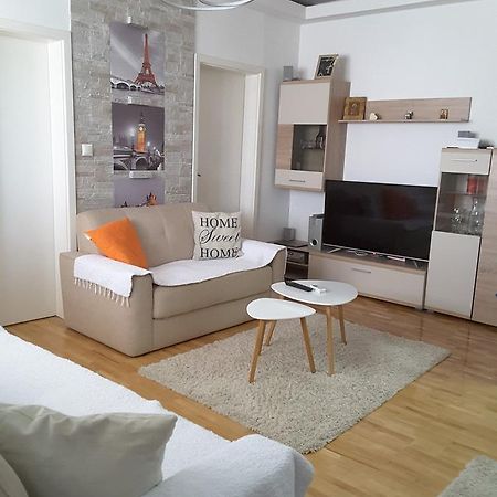 Apartment เวเลส ภายนอก รูปภาพ